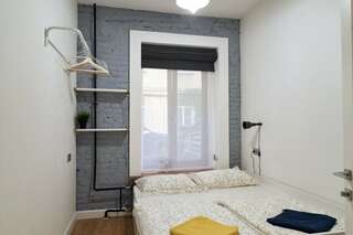 Хостел Bigland House Санкт-Петербург Двухуровневый четырехместный номер-3