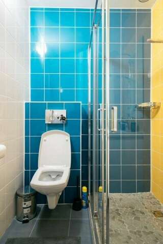 Хостел Bigland House Санкт-Петербург Cемейный номер с собственной ванной комнатой-7